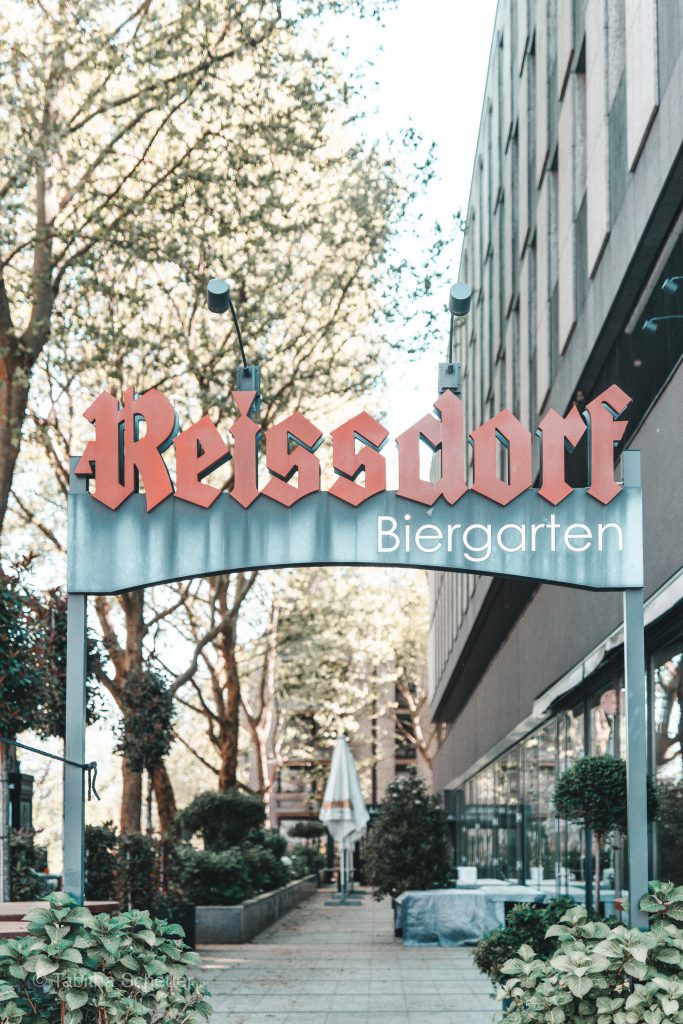Reissdorf Biergarten in Köln | Cologne Beer garden