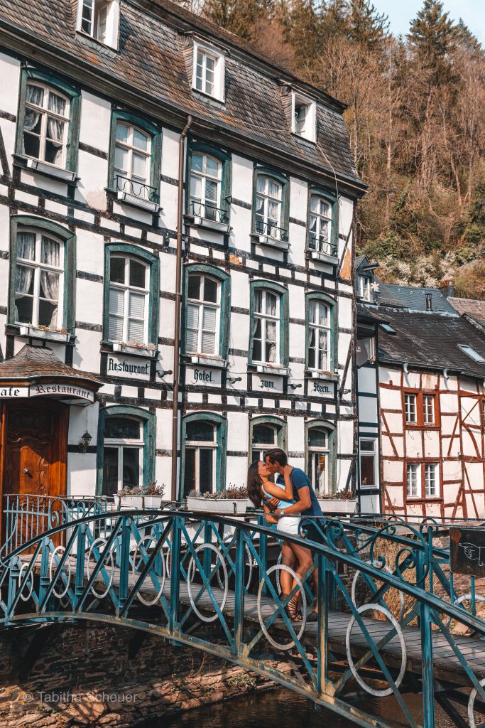 Monschau Deutschland | Eifel | Monschau | Germany | Travel Couple