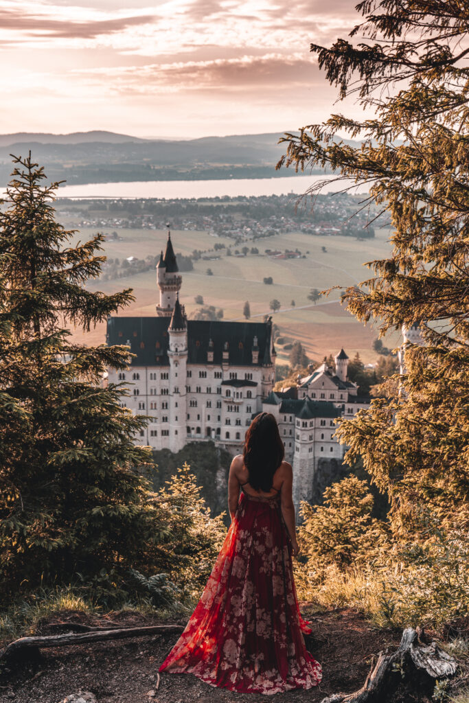 Schloss Neuschwanstein Travel Guide