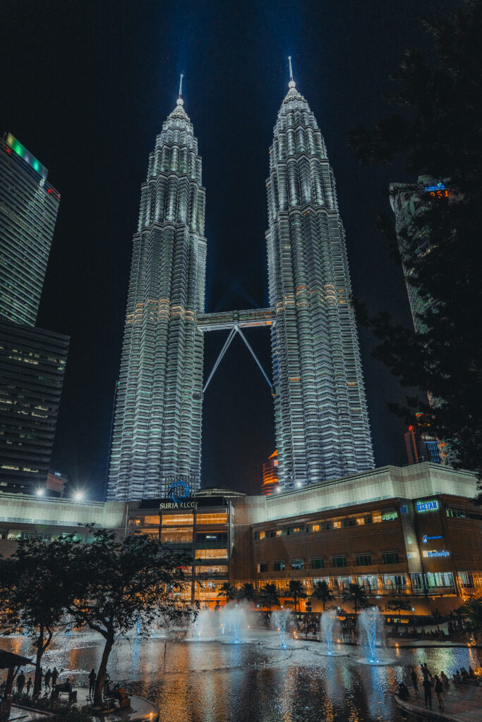 2-days-in-Kuala-Lumpur-itinerary-the-famous-Petronas-Towers