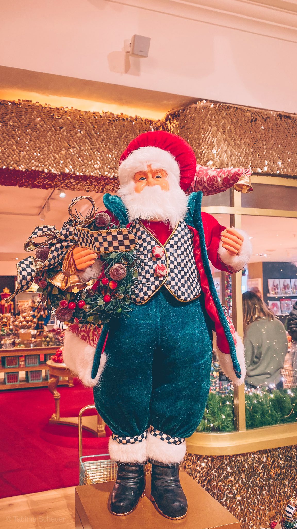 Best Instagrammable Christmas Spots in London - tabithaschr