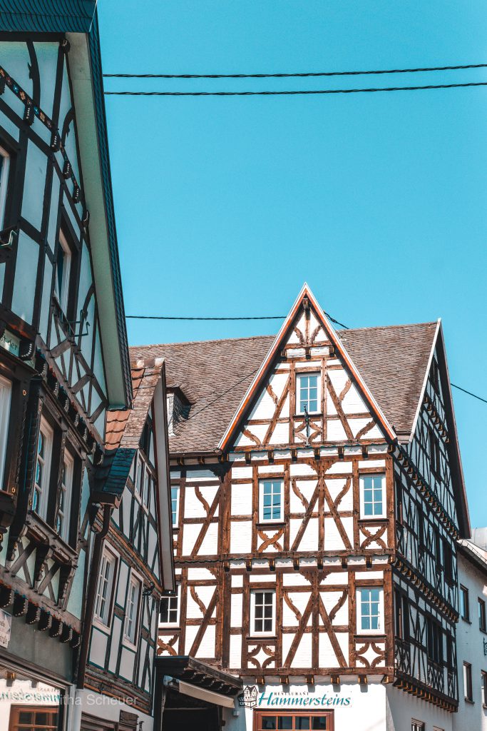 Day Trip to Beautiful Linz am Rhein - tabithaschr