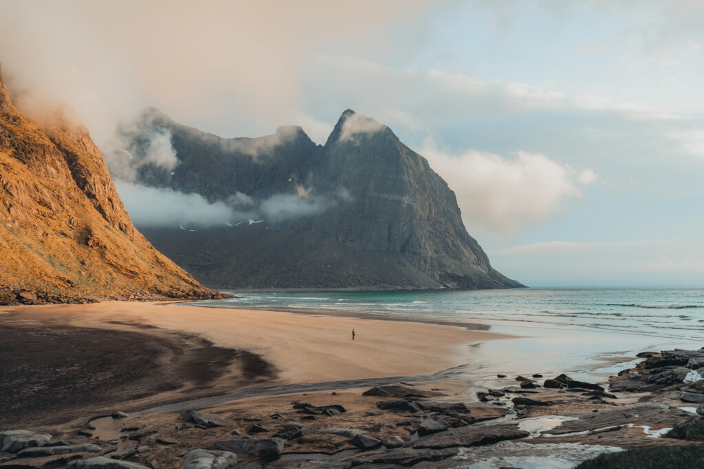 Kvalvika Beach Lofoten | Lofoten Travel Guide